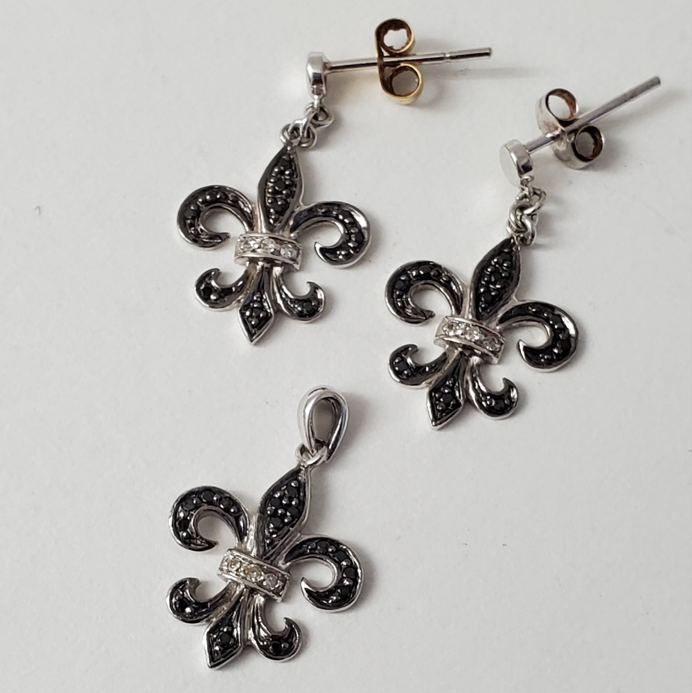 14K White Gold Black and White Diamond Pendant and Earrings